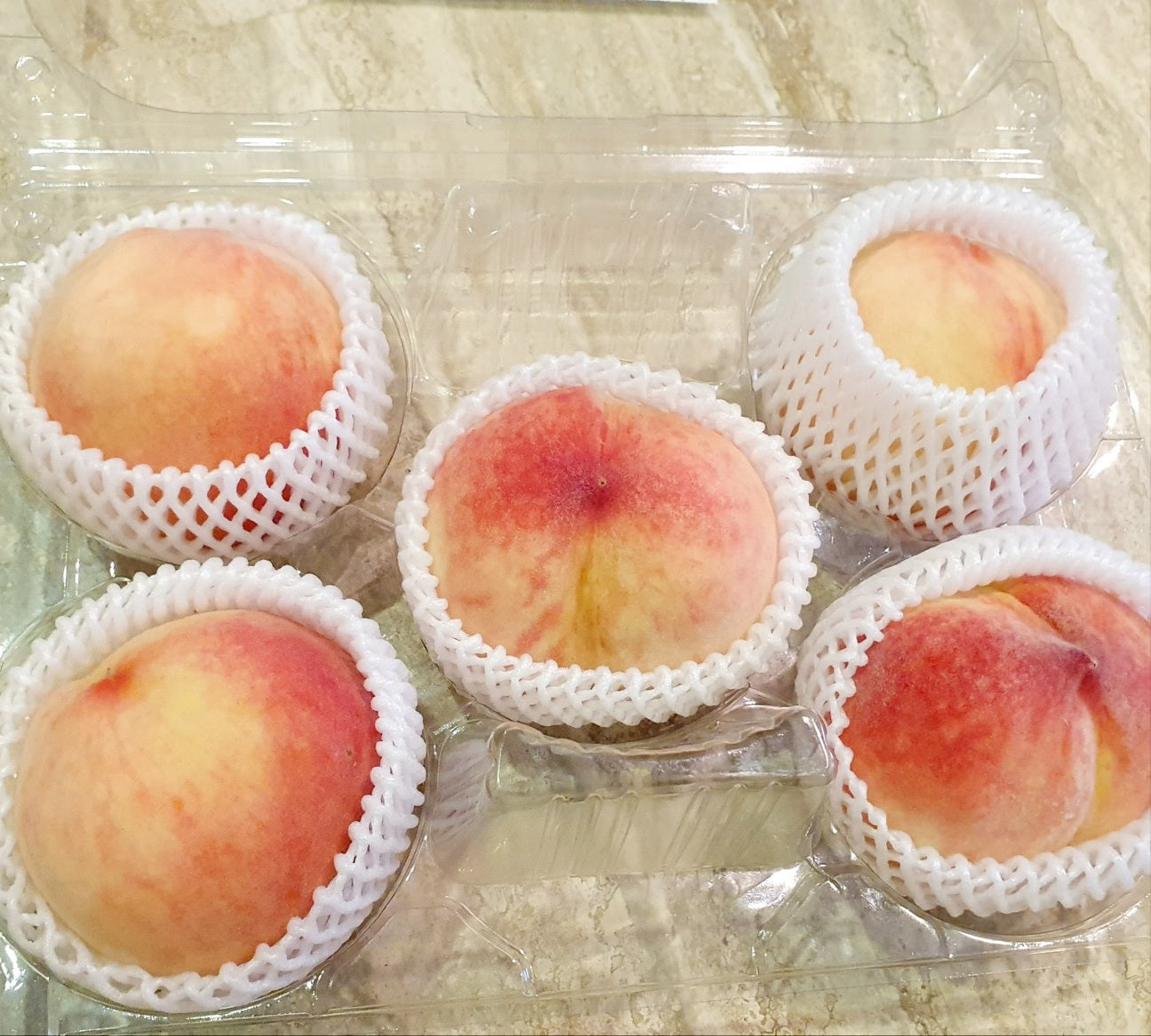 Hessare(햇사레) GAP-certified Premium Soft White Peaches 1.25kg (5ea-6ea)