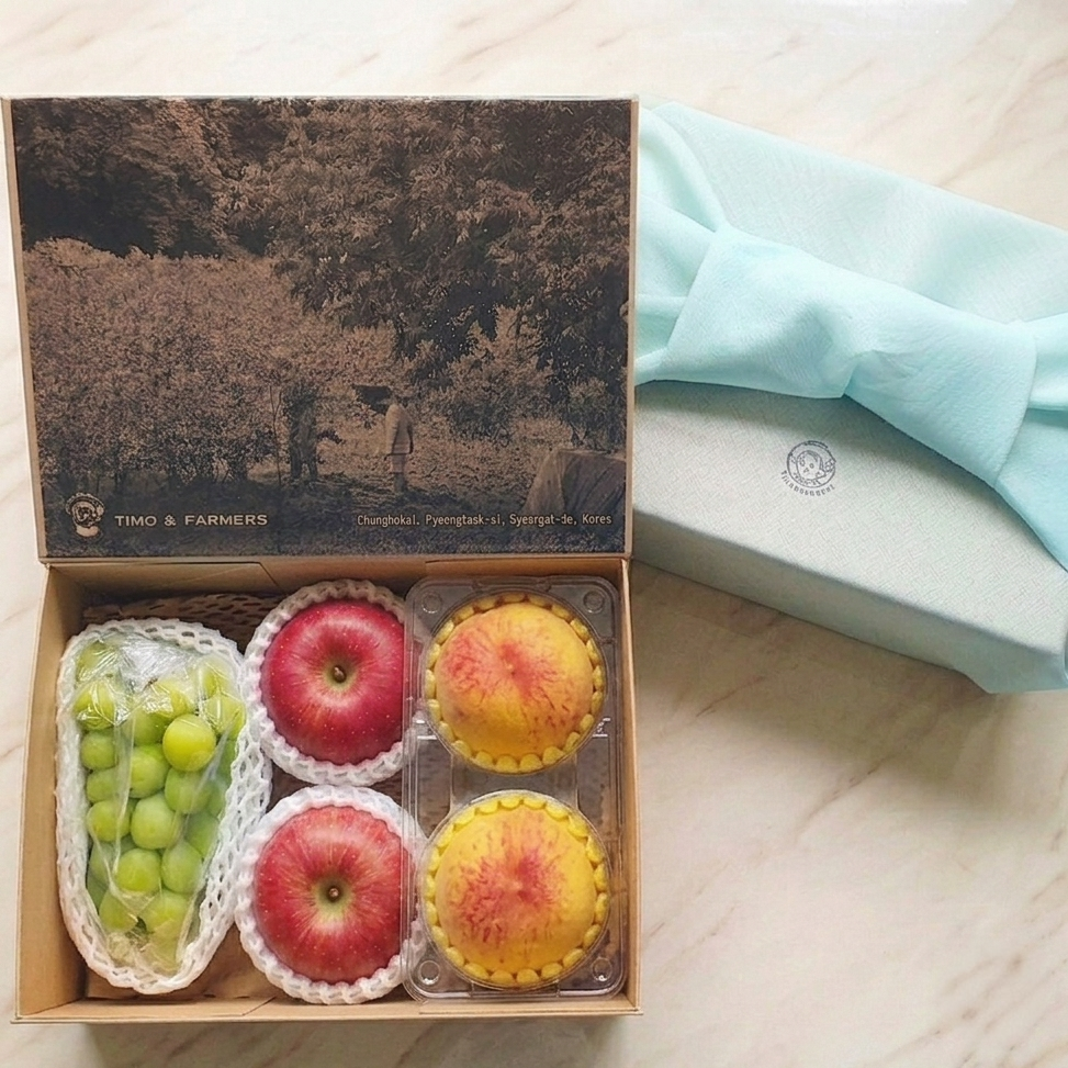 Summer Special Gift Set B: Yellow Peaches, Shine Muscat, Hongro Apples - Last Chance!